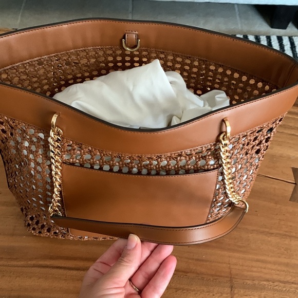 Michael Kors Kinsley Rattan Carryall Tote Bag in the color Luggage. - Picture 7 of 9